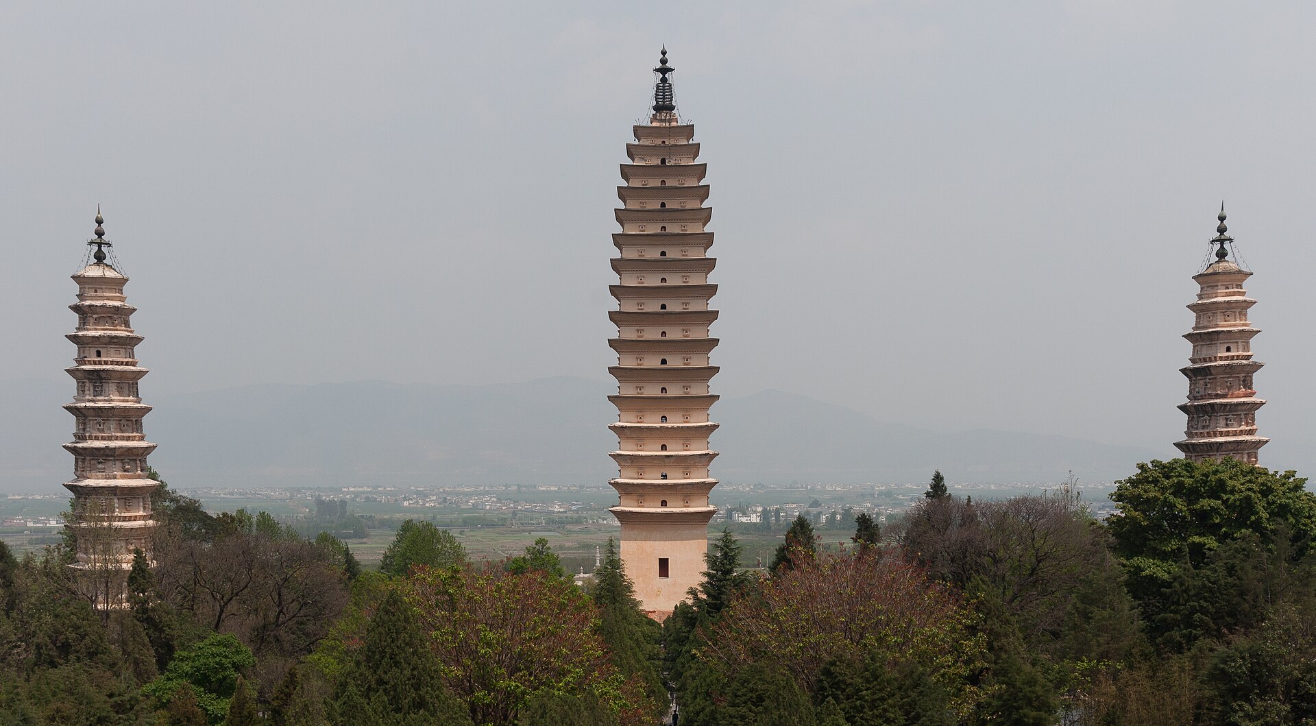 Dali Three Pagodas, Dali